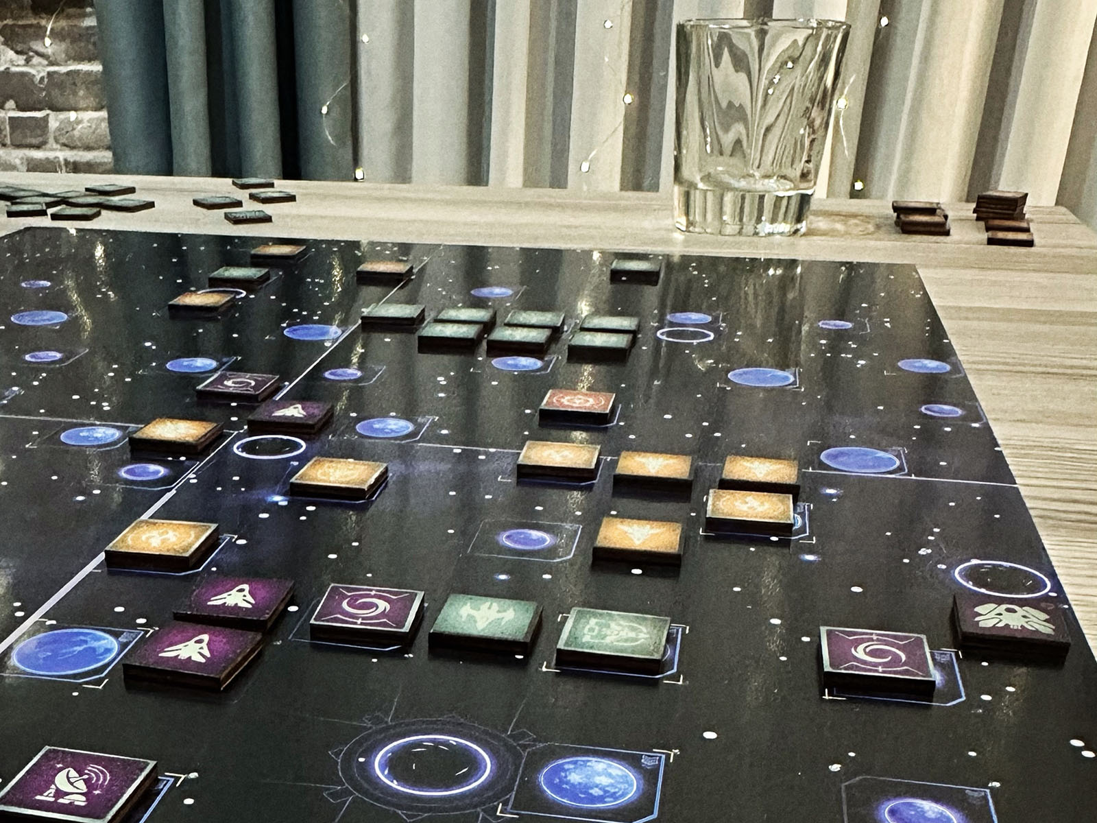 "Distant Galaxy - Глава 1: Открытие" - Дополнение к базовой игре +5 Цивилизаций